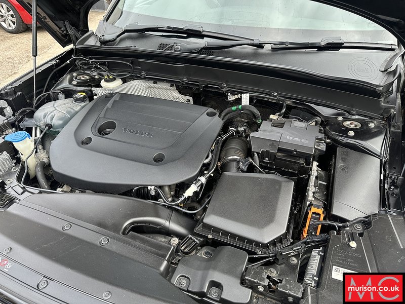 Volvo 2.0 B4 MHEV R-Design Pro SUV 5dr Petrol Hybrid Auto Euro 6 (s/s) (197 ps)