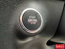 Volvo XC40 B4 MHEV R-Design Pro 