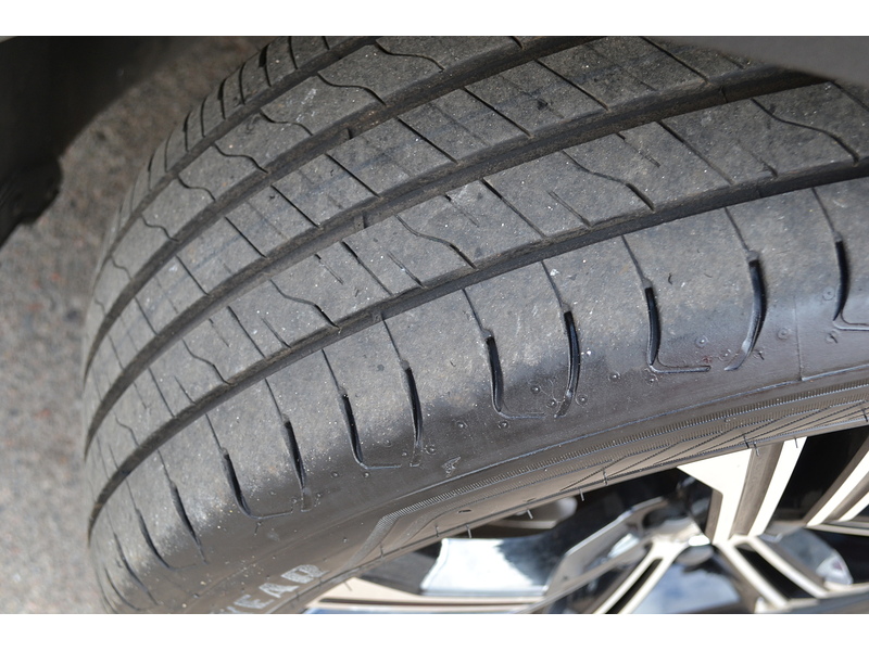 Volvo 2.0 B4 MHEV Inscription Pro SUV 5dr Petrol Hybrid Auto Euro 6 (s/s) (197 ps)