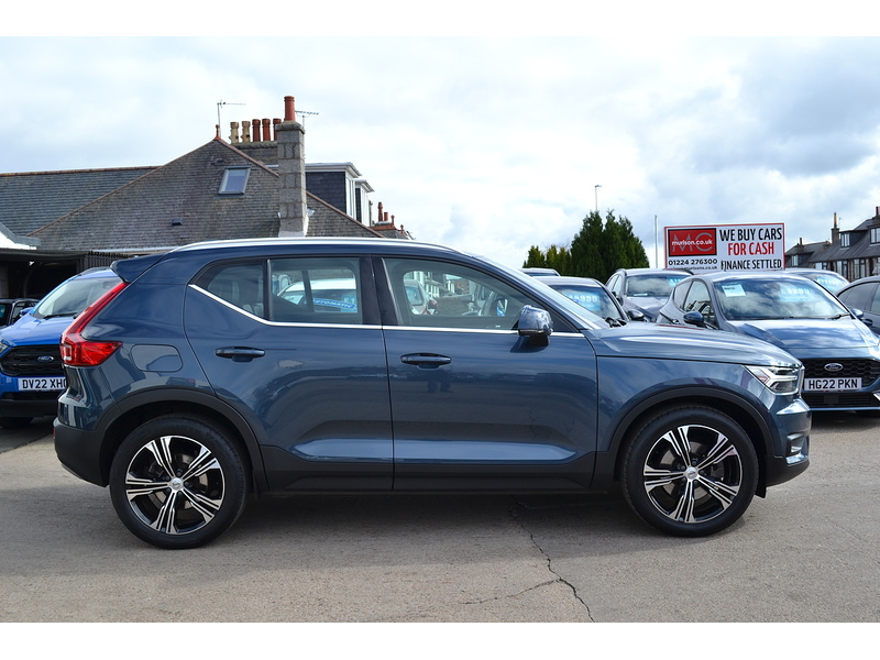 Volvo 2.0 B4 MHEV Inscription Pro SUV 5dr Petrol Hybrid Auto Euro 6 (s/s) (197 ps)