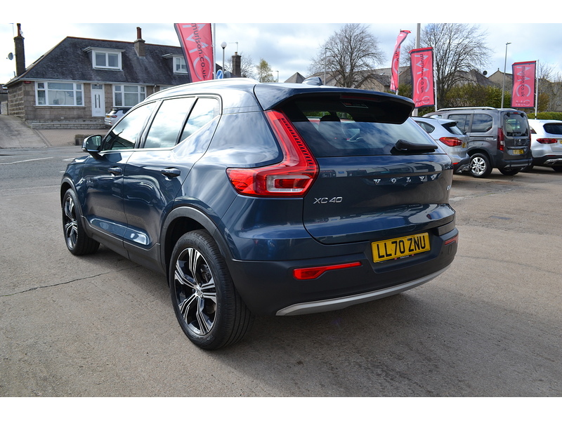 Volvo 2.0 B4 MHEV Inscription Pro SUV 5dr Petrol Hybrid Auto Euro 6 (s/s) (197 ps)
