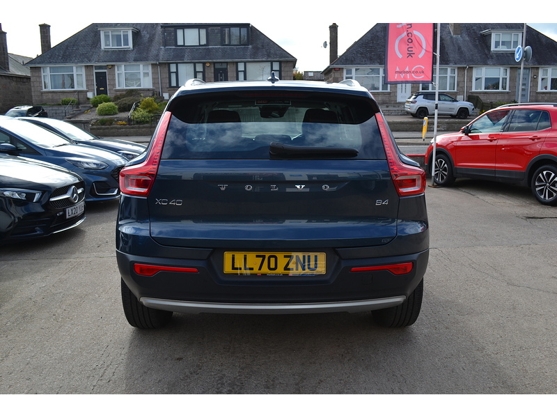 Volvo 2.0 B4 MHEV Inscription Pro SUV 5dr Petrol Hybrid Auto Euro 6 (s/s) (197 ps)