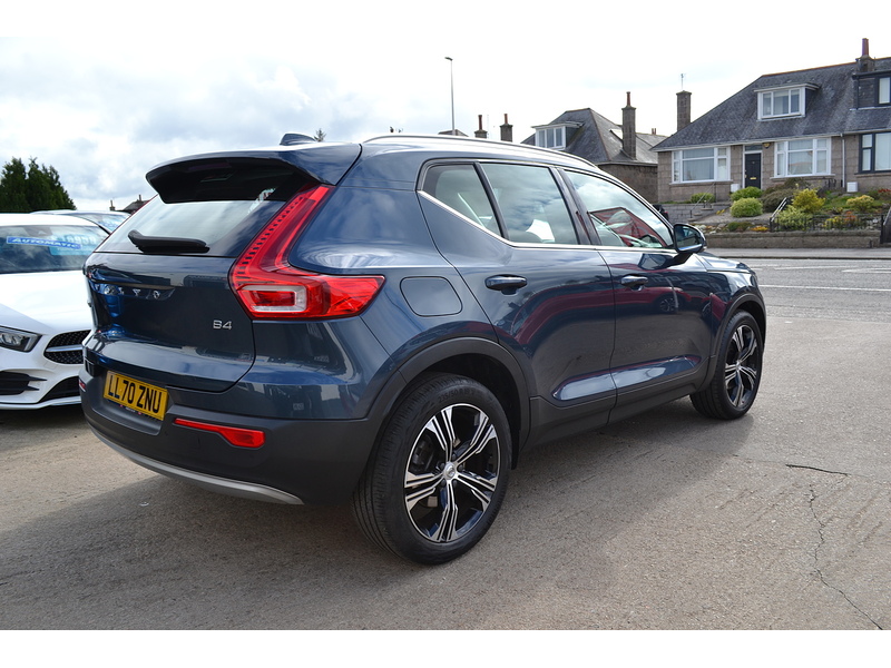 Volvo 2.0 B4 MHEV Inscription Pro SUV 5dr Petrol Hybrid Auto Euro 6 (s/s) (197 ps)