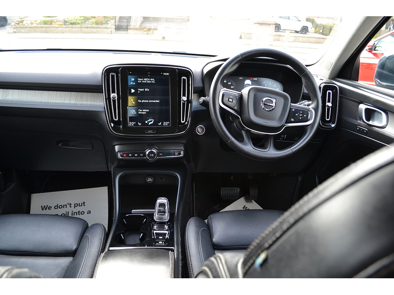 Volvo 2.0 B4 MHEV Inscription Pro SUV 5dr Petrol Hybrid Auto Euro 6 (s/s) (197 ps)