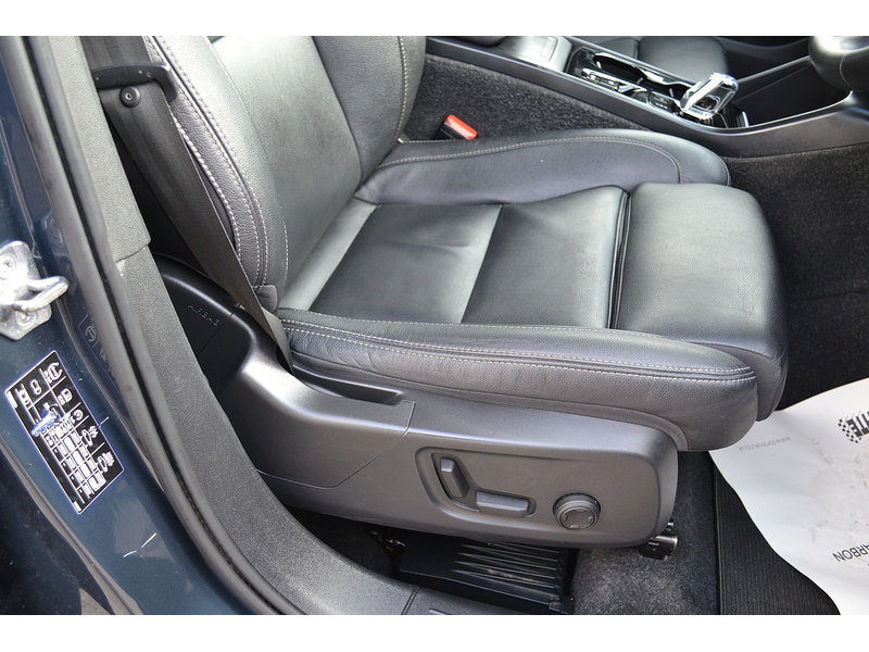 Volvo 2.0 B4 MHEV Inscription Pro SUV 5dr Petrol Hybrid Auto Euro 6 (s/s) (197 ps)