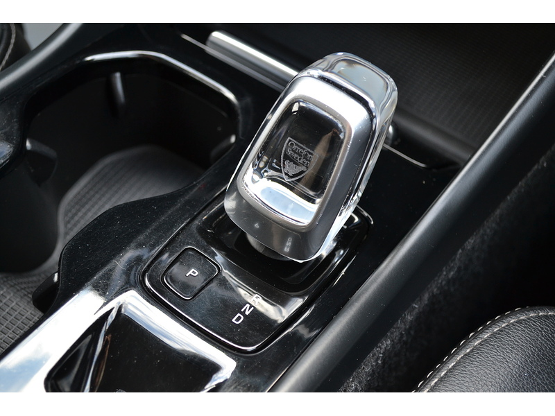 Volvo 2.0 B4 MHEV Inscription Pro SUV 5dr Petrol Hybrid Auto Euro 6 (s/s) (197 ps)