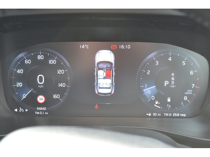 Volvo 2.0 B4 MHEV Inscription Pro SUV 5dr Petrol Hybrid Auto Euro 6 (s/s) (197 ps)