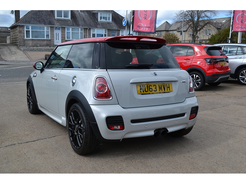 MINI 1.6 John Cooper Works Hatchback 3dr Petrol Manual Euro 5 (s/s) (211 ps)