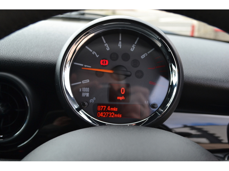 MINI 1.6 John Cooper Works Hatchback 3dr Petrol Manual Euro 5 (s/s) (211 ps)