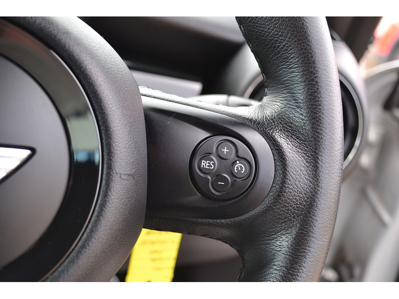 MINI 1.6 John Cooper Works Hatchback 3dr Petrol Manual Euro 5 (s/s) (211 ps)