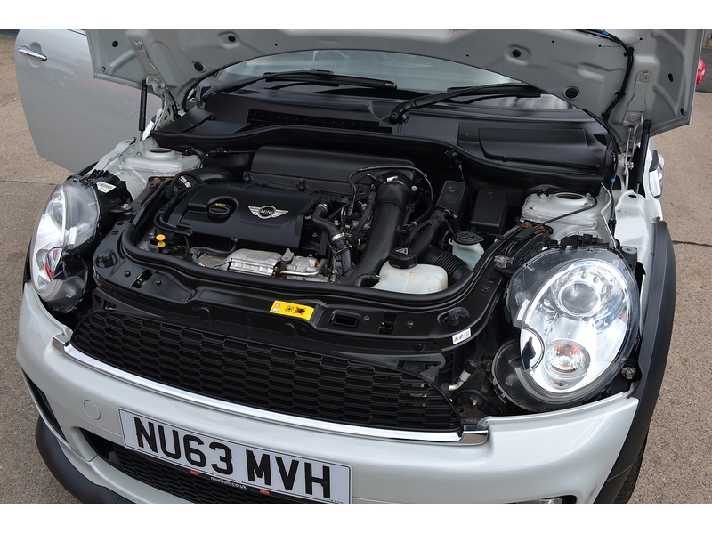 MINI 1.6 John Cooper Works Hatchback 3dr Petrol Manual Euro 5 (s/s) (211 ps)