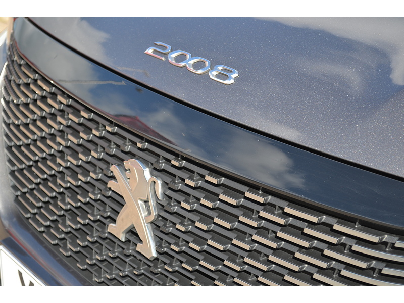 Peugeot 1.2 PureTech Allure SUV 5dr Petrol Manual Euro 6 (s/s) (130 ps)