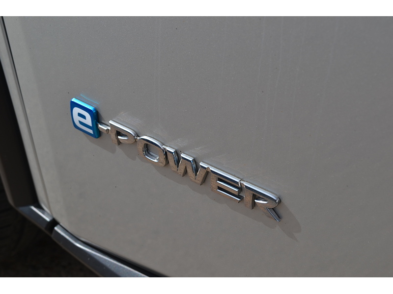 Nissan 1.5 h e-POWER Acenta Premium SUV 5dr Petrol Hybrid Auto e-4ORCE Euro 6 (s/s) (213 ps)