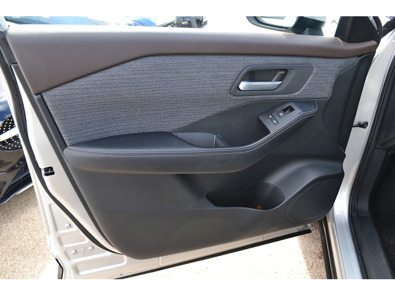 Nissan 1.5 h e-POWER Acenta Premium SUV 5dr Petrol Hybrid Auto e-4ORCE Euro 6 (s/s) (213 ps)