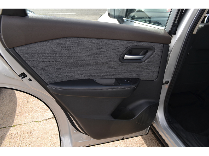 Nissan 1.5 h e-POWER Acenta Premium SUV 5dr Petrol Hybrid Auto e-4ORCE Euro 6 (s/s) (213 ps)