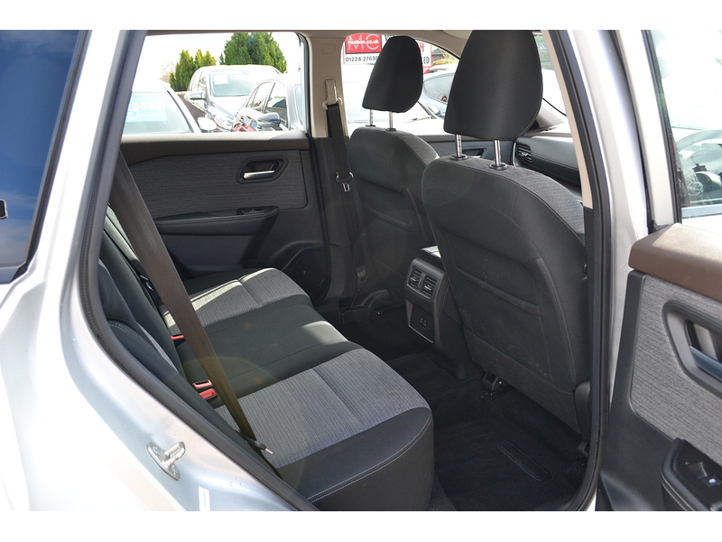 Nissan 1.5 h e-POWER Acenta Premium SUV 5dr Petrol Hybrid Auto e-4ORCE Euro 6 (s/s) (213 ps)