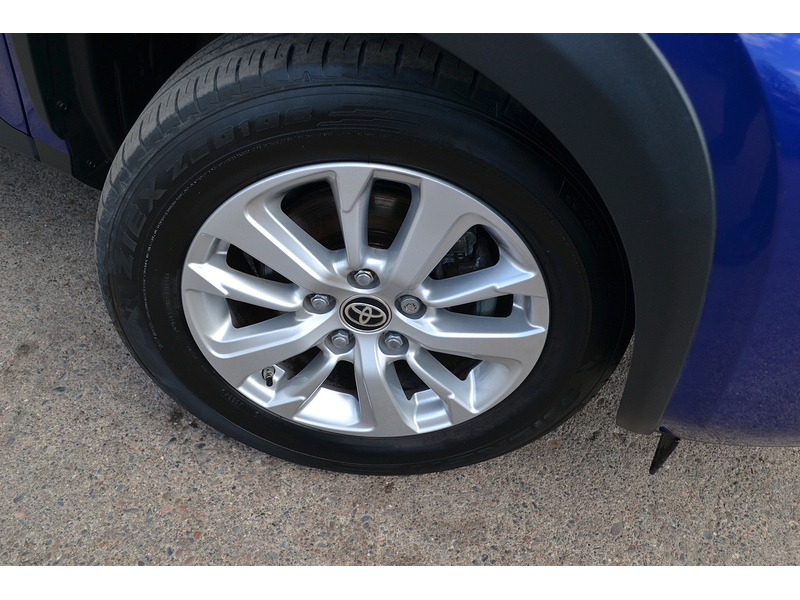 Toyota 1.5 VVT-h Icon SUV 5dr Petrol Hybrid E-CVT Euro 6 (s/s) (116 ps)