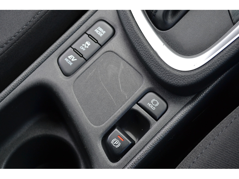 Toyota 1.5 VVT-h Icon SUV 5dr Petrol Hybrid E-CVT Euro 6 (s/s) (116 ps)