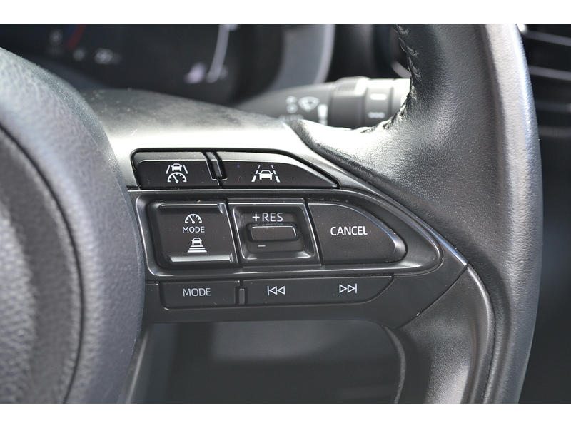 Toyota 1.5 VVT-h Icon SUV 5dr Petrol Hybrid E-CVT Euro 6 (s/s) (116 ps)
