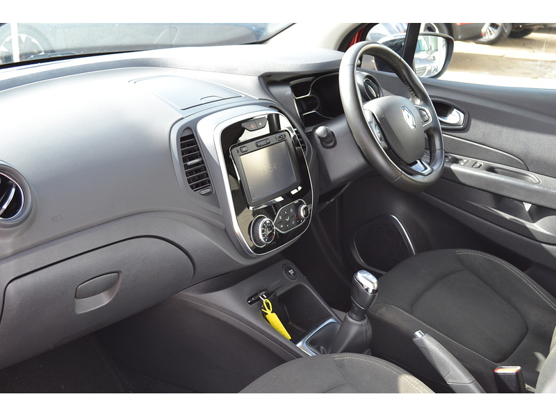 Renault 0.9 TCe ENERGY Iconic SUV 5dr Petrol Manual Euro 6 (s/s) (90 ps)