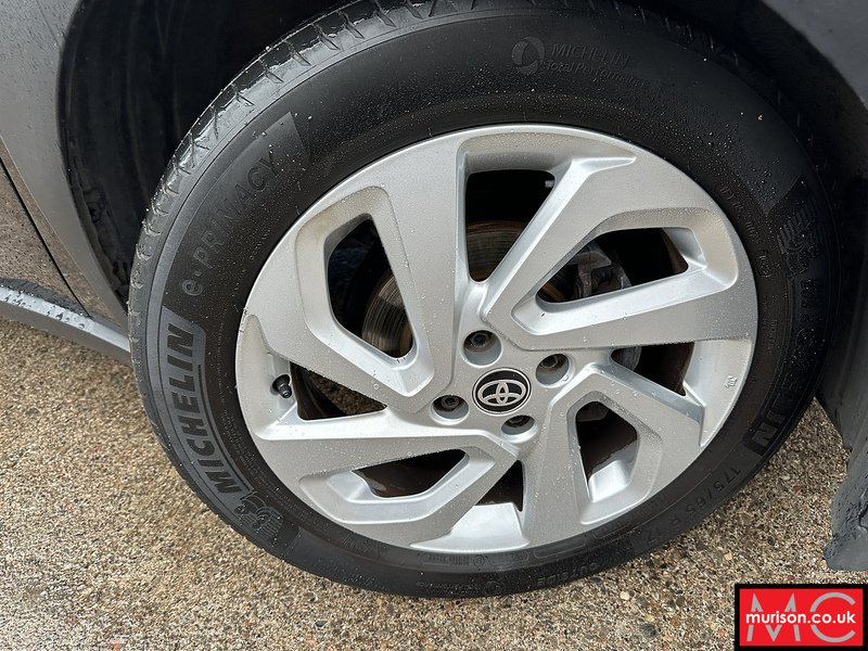 Toyota 1.0 VVT-i Pure Hatchback 5dr Petrol x-shift Euro 6 (s/s) (72 ps)
