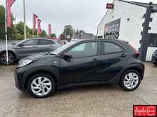 Toyota Aygo X VVT-i Pure 