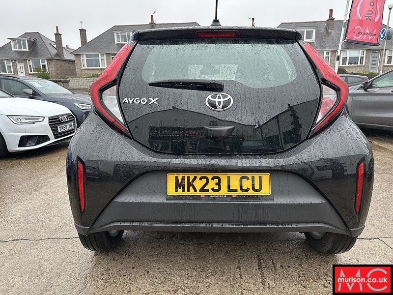 Toyota 1.0 VVT-i Pure Hatchback 5dr Petrol x-shift Euro 6 (s/s) (72 ps)