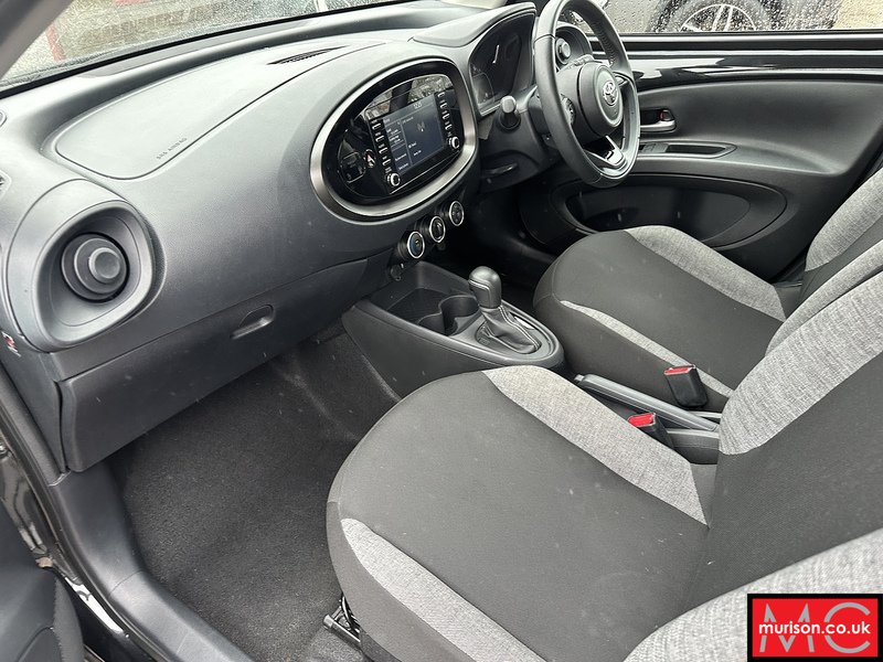 Toyota 1.0 VVT-i Pure Hatchback 5dr Petrol x-shift Euro 6 (s/s) (72 ps)