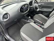 Toyota Aygo X VVT-i Pure 