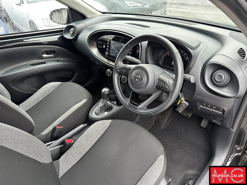 Toyota 1.0 VVT-i Pure Hatchback 5dr Petrol x-shift Euro 6 (s/s) (72 ps)