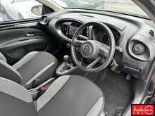 Toyota Aygo X VVT-i Pure 