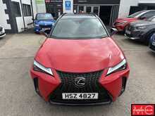 Lexus UX 250h F Sport Design 