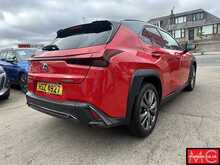 Lexus UX 250h F Sport Design 