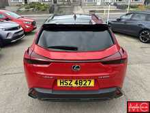 Lexus UX 250h F Sport Design 