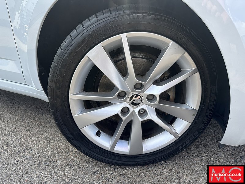 SKODA Octavia SE L Estate 1.4 Manual Petrol
