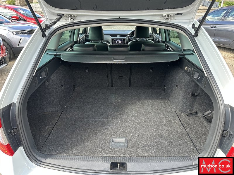 SKODA Octavia SE L Estate 1.4 Manual Petrol