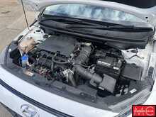 Hyundai BAYON T-GDi MHEV Premium 