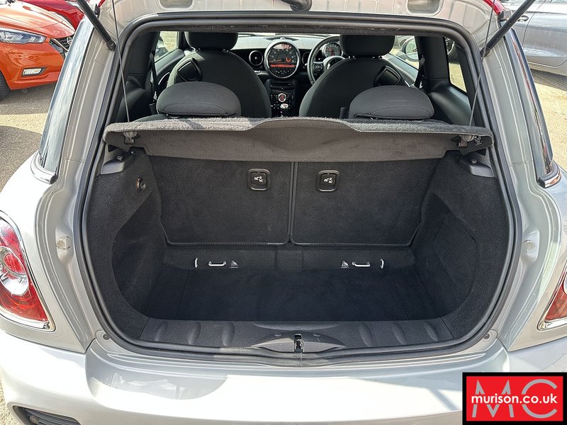 MINI 1.6 John Cooper Works Hatchback 3dr Petrol Manual Euro 5 (s/s) (211 ps)