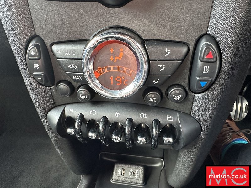 MINI 1.6 John Cooper Works Hatchback 3dr Petrol Manual Euro 5 (s/s) (211 ps)