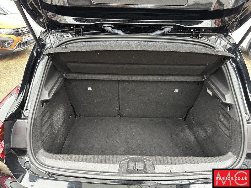 Renault 1.6 E-TECH Techno Hatchback 5dr Petrol Hybrid Auto Euro 6 (s/s) (145 ps)