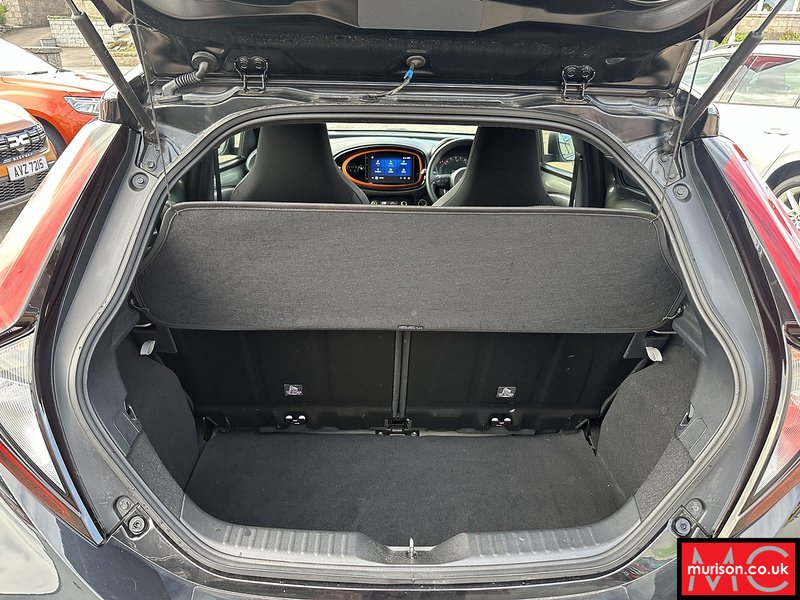 Toyota 1.0 VVT-i Limited Edition (Canvas Roof) Hatchback 5dr Petrol Manual Euro 6 (s/s) (72 ps)