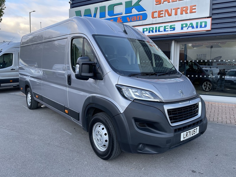 Peugeot Boxer 2.2 BlueHDi 435 Professional Panel Van 5dr Diesel Manual L4 H2 Euro 6 (s/s) (140 ps) - U149