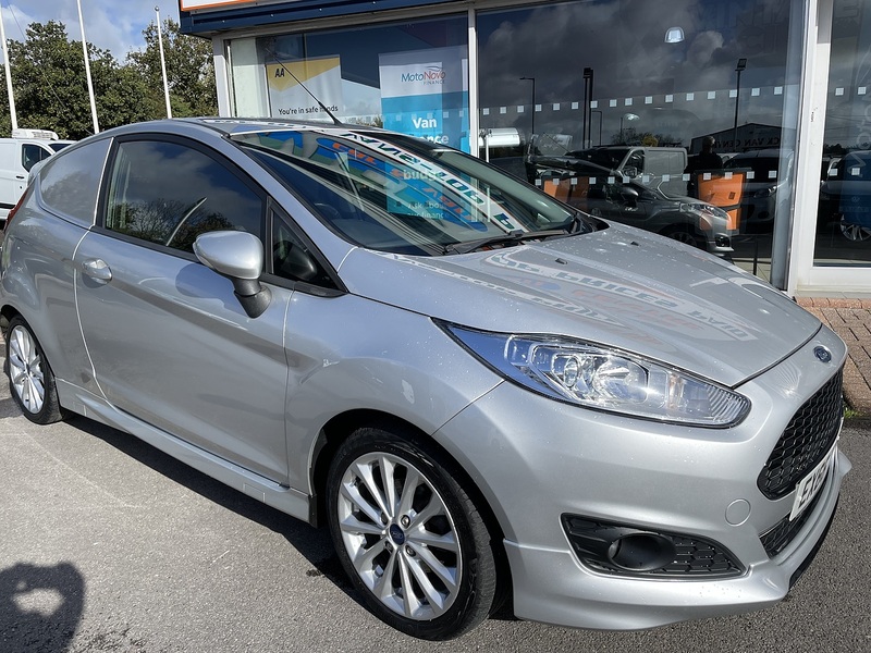 Ford Fiesta Van 1.5 TDCi Sport Panel Van 3dr Diesel Manual (94 g/km, 93.7 bhp) - U181