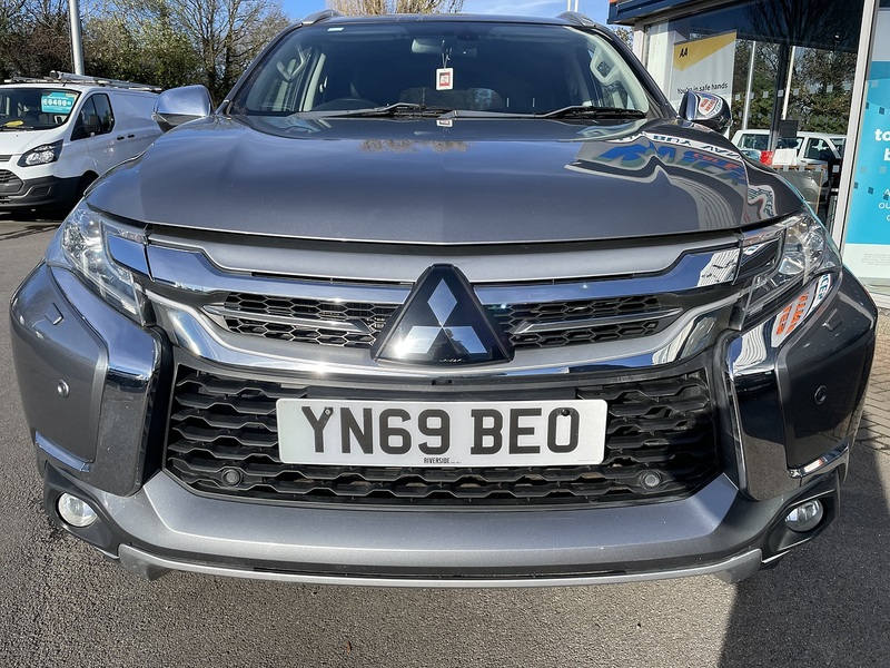 Mitsubishi Shogun Sport 2.4D 4 SUV Double Cab 5dr Diesel Auto 4WD LWB Euro 6 (181 ps) - U254