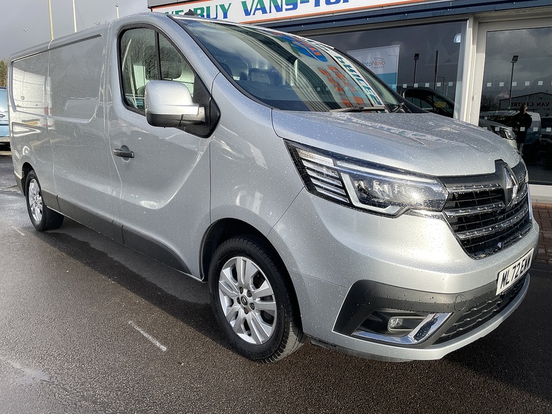 Renault Trafic 2.0 dCi Blue LL30 Sport Panel Van 5dr Diesel Manual L2 H1 Euro 6 (s/s) (130 ps) - U256