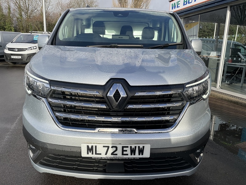 Renault Trafic 2.0 dCi Blue LL30 Sport Panel Van 5dr Diesel Manual L2 H1 Euro 6 (s/s) (130 ps) - U256