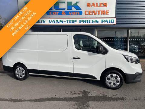 Renault Trafic 2.3 dCi 35 Business Panel Van 4dr Diesel Manual FWD LWB High Roof Euro 6 (135 ps)