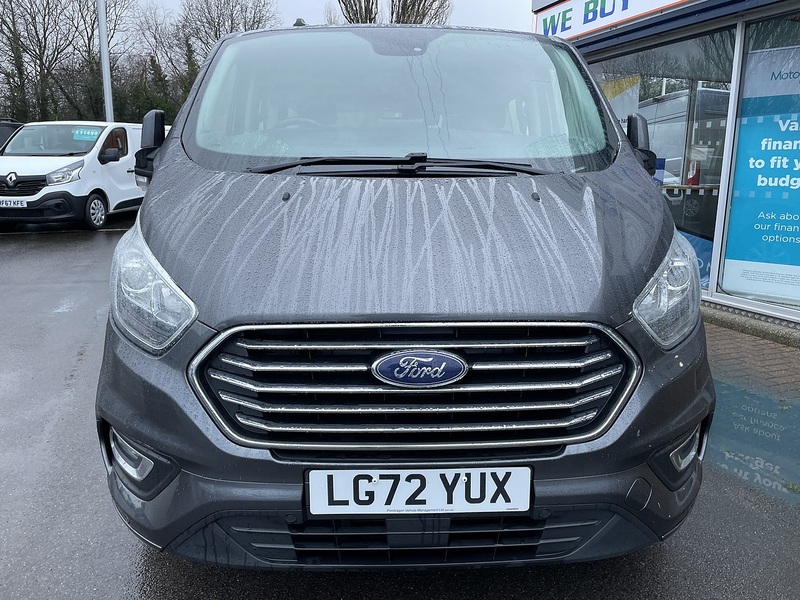Ford Tourneo Custom 2.0 320 EcoBlue Titanium Minibus Double Cab 5dr Diesel Manual L2 Euro 6 (s/s) (130 ps) - U325