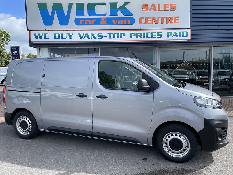 Vauxhall Vivaro 1.5 Turbo D 2700 Dynamic Panel Van 6dr Diesel Manual L1 H1 Euro 6 (s/s) (100 ps) - U389