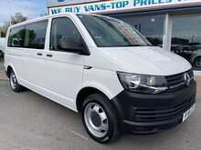 VOLKSWAGEN Transporter Shuttle